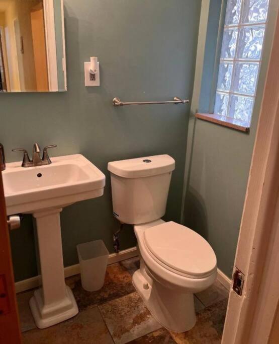 Nice Cozy Family-Sized Home In Quiet Neighborhood Oak Park Екстериор снимка