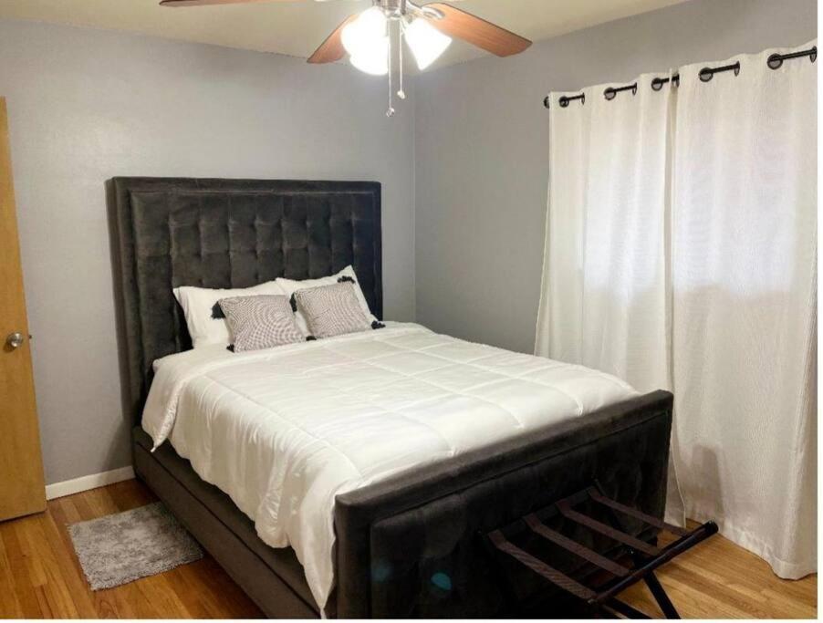 Nice Cozy Family-Sized Home In Quiet Neighborhood Oak Park Екстериор снимка