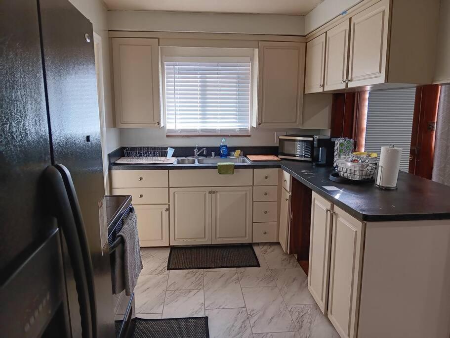 Nice Cozy Family-Sized Home In Quiet Neighborhood Oak Park Екстериор снимка